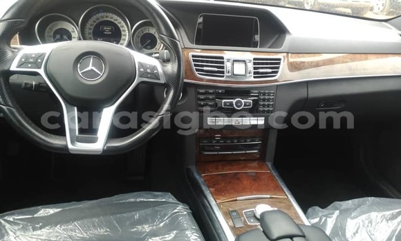 Acheter Occasion Voiture Mercedes‒Benz E–Class Gris à Lomé, Togo Acheter Occasion Voiture Mercedes‒Benz E–Class Gris à Lomé, Togo