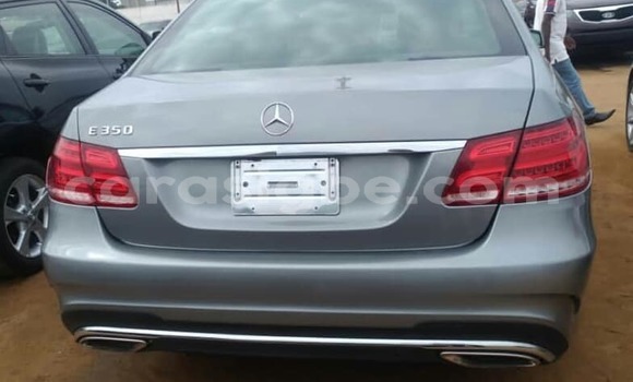 Acheter Occasion Voiture Mercedes‒Benz E–Class Gris à Lomé, Togo Acheter Occasion Voiture Mercedes‒Benz E–Class Gris à Lomé, Togo