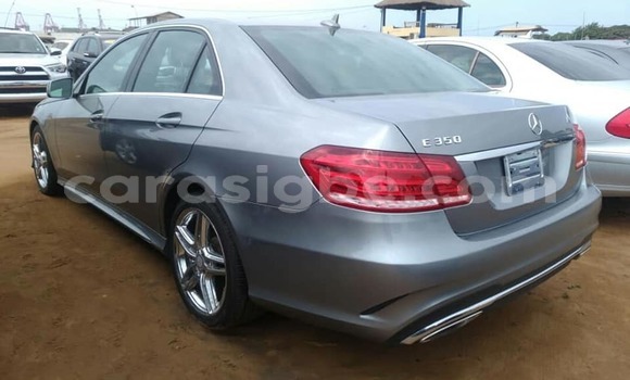Acheter Occasion Voiture Mercedes‒Benz E–Class Gris à Lomé, Togo Acheter Occasion Voiture Mercedes‒Benz E–Class Gris à Lomé, Togo