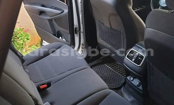 Buy Used Kia Sorento White Car in Lome in Togo Buy Used Kia Sorento White Car in Lome in Togo