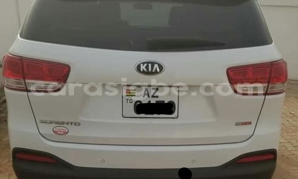 Buy Used Kia Sorento White Car in Lome in Togo Buy Used Kia Sorento White Car in Lome in Togo