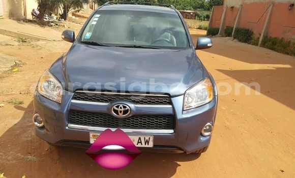 Acheter Occasion Voiture Toyota RAV4 Bleu à Lomé, Togo Acheter Occasion Voiture Toyota RAV4 Bleu à Lomé, Togo