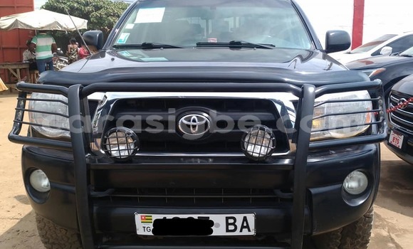 Buy Used Toyota Tacoma Black Car in Lome in Togo