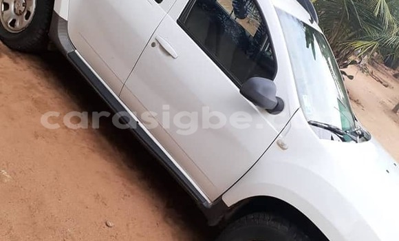 Acheter Occasion Voiture Renault Duster Blanc à Lomé, Togo Acheter Occasion Voiture Renault Duster Blanc à Lomé, Togo
