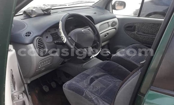 Buy Used Renault Scenic Green Car in Lome in Togo Buy Used Renault Scenic Green Car in Lome in Togo