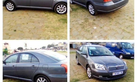 Acheter Occasion Voiture Toyota Avensis Bleu à Lomé, Togo Acheter Occasion Voiture Toyota Avensis Bleu à Lomé, Togo