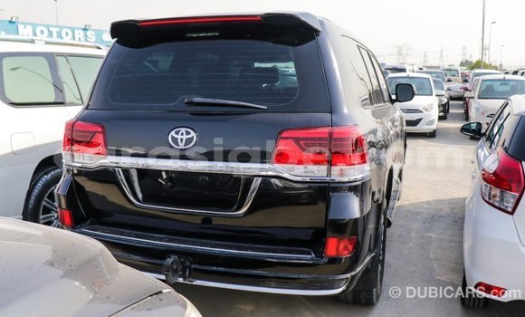 Acheter Import Voiture Toyota Land Cruiser Noir à Import - Dubai, Togo Acheter Import Voiture Toyota Land Cruiser Noir à Import - Dubai, Togo