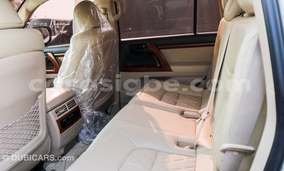 Acheter Import Voiture Toyota Land Cruiser Blanc à Import - Dubai, Togo Acheter Import Voiture Toyota Land Cruiser Blanc à Import - Dubai, Togo