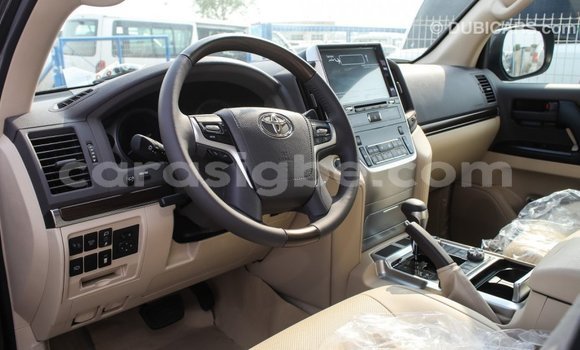 Acheter Import Voiture Toyota Land Cruiser Autre à Import - Dubai, Togo Acheter Import Voiture Toyota Land Cruiser Autre à Import - Dubai, Togo