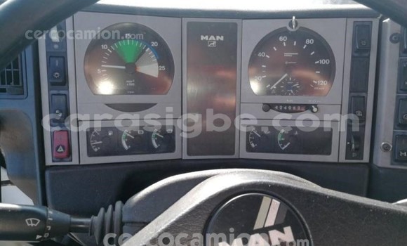 Acheter Occasion Utilitaire Man Silent Blanc à Lomé, Maritime Acheter Occasion Utilitaire Man Silent Blanc à Lomé, Maritime