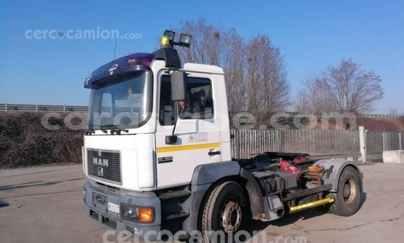 Acheter Occasion Utilitaire Man Silent Blanc à Lomé, Maritime Acheter Occasion Utilitaire Man Silent Blanc à Lomé, Maritime