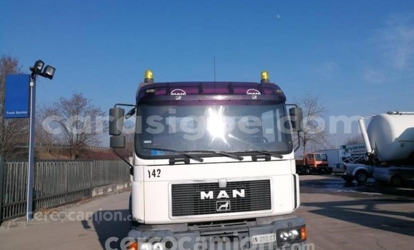 Acheter Occasion Utilitaire Man Silent Blanc à Lomé, Maritime Acheter Occasion Utilitaire Man Silent Blanc à Lomé, Maritime