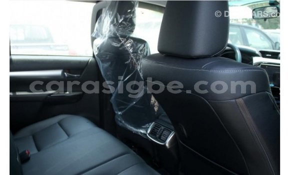 Acheter Import Voiture Toyota Hilux Autre à Import - Dubai, Togo Acheter Import Voiture Toyota Hilux Autre à Import - Dubai, Togo