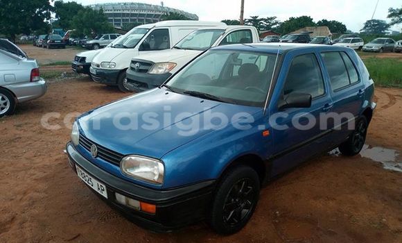 Acheter Occasion Voiture Volkswagen Golf Bleu à Adawlato, Togo Acheter Occasion Voiture Volkswagen Golf Bleu à Adawlato, Togo