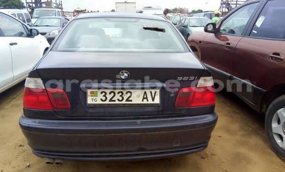 Acheter Occasion Voiture BMW 3–Series Bleu à Adawlato, Togo