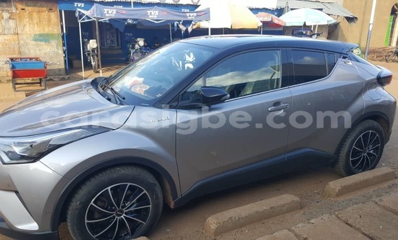 Acheter Occasion Voiture Toyota C-HR Gris à Lomé, Togo Acheter Occasion Voiture Toyota C-HR Gris à Lomé, Togo