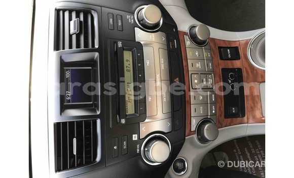 Acheter Import Voiture Toyota Highlander Noir à Import - Dubai, Togo Acheter Import Voiture Toyota Highlander Noir à Import - Dubai, Togo