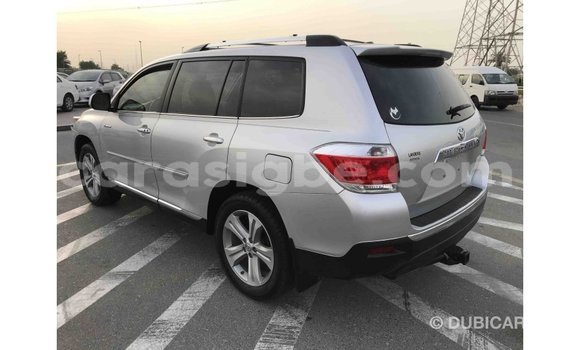Acheter Import Voiture Toyota Highlander Autre à Import - Dubai, Togo Acheter Import Voiture Toyota Highlander Autre à Import - Dubai, Togo