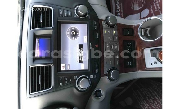 Acheter Import Voiture Toyota Highlander Noir à Import - Dubai, Togo Acheter Import Voiture Toyota Highlander Noir à Import - Dubai, Togo