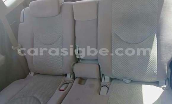 Buy Used Toyota RAV4 White Car in Lome in Togo Buy Used Toyota RAV4 White Car in Lome in Togo