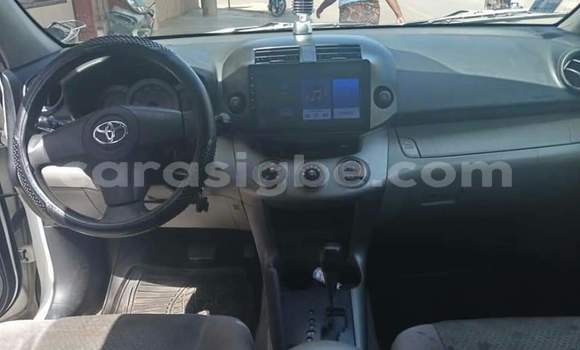 Buy Used Toyota RAV4 White Car in Lome in Togo Buy Used Toyota RAV4 White Car in Lome in Togo