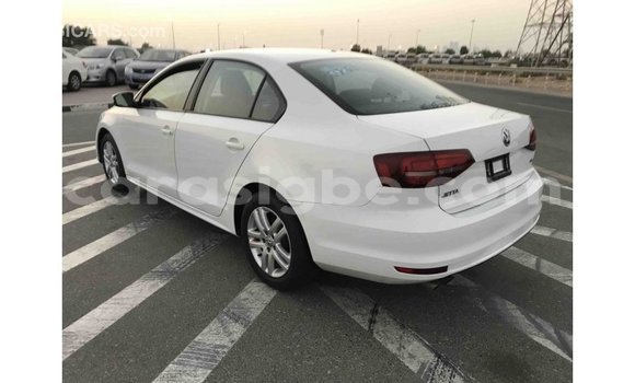 Acheter Import Voiture Volkswagen Jetta Blanc à Import - Dubai, Togo Acheter Import Voiture Volkswagen Jetta Blanc à Import - Dubai, Togo