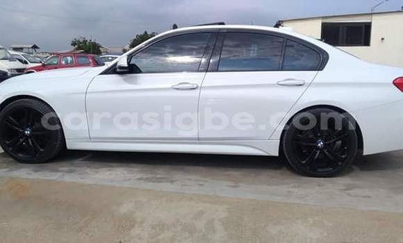 Acheter Occasion Voiture BMW 328i Blanc à Lomé, Togo Acheter Occasion Voiture BMW 328i Blanc à Lomé, Togo