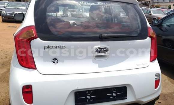 Acheter Occasion Voiture Kia Picanto Blanc à Lomé, Togo Acheter Occasion Voiture Kia Picanto Blanc à Lomé, Togo
