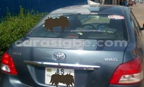 Acheter Occasion Voiture Toyota Yaris Noir à Adawlato au Togo Acheter Occasion Voiture Toyota Yaris Noir à Adawlato au Togo