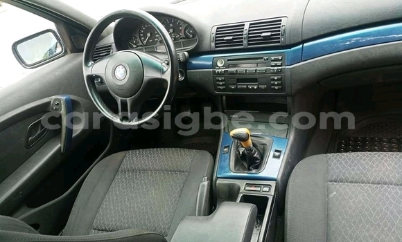Acheter Occasion Voiture BMW 321 Bleu à Lomé, Togo Acheter Occasion Voiture BMW 321 Bleu à Lomé, Togo