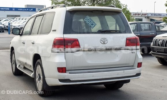 Buy Import Toyota Land Cruiser White Car in Import - Dubai in Togo Buy Import Toyota Land Cruiser White Car in Import - Dubai in Togo