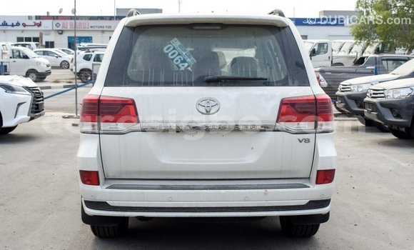 Buy Import Toyota Land Cruiser White Car in Import - Dubai in Togo Buy Import Toyota Land Cruiser White Car in Import - Dubai in Togo