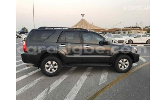 Acheter Import Voiture Toyota 4Runner Noir à Import - Dubai, Togo Acheter Import Voiture Toyota 4Runner Noir à Import - Dubai, Togo