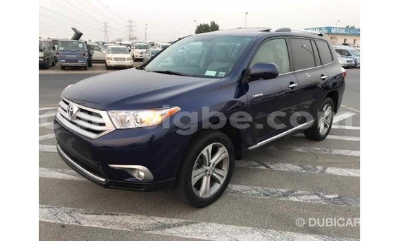 Acheter Import Voiture Toyota Highlander Bleu à Import - Dubai, Togo Acheter Import Voiture Toyota Highlander Bleu à Import - Dubai, Togo