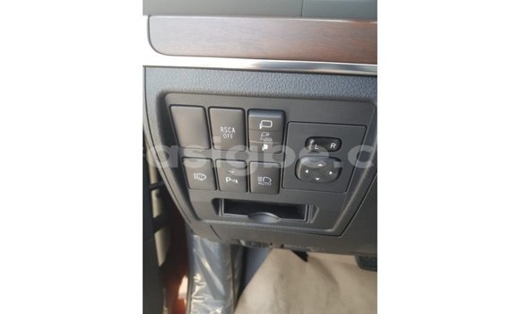 Acheter Import Voiture Toyota Land Cruiser Marron à Import - Dubai, Togo Acheter Import Voiture Toyota Land Cruiser Marron à Import - Dubai, Togo