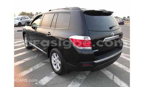 Acheter Import Voiture Toyota Highlander Noir à Import - Dubai, Togo Acheter Import Voiture Toyota Highlander Noir à Import - Dubai, Togo