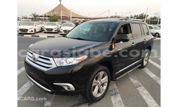 Acheter Import Voiture Toyota Highlander Noir à Import - Dubai, Togo Acheter Import Voiture Toyota Highlander Noir à Import - Dubai, Togo