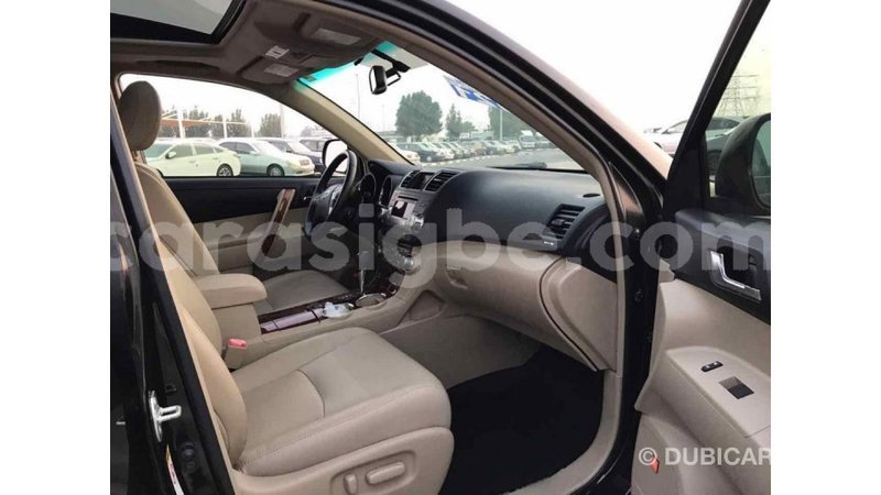 Big with watermark toyota highlander togo import dubai 4483