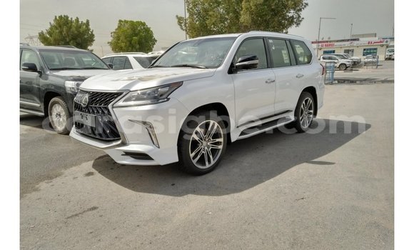 Acheter Import Voiture Lexus LX Blanc à Import - Dubai, Togo Acheter Import Voiture Lexus LX Blanc à Import - Dubai, Togo