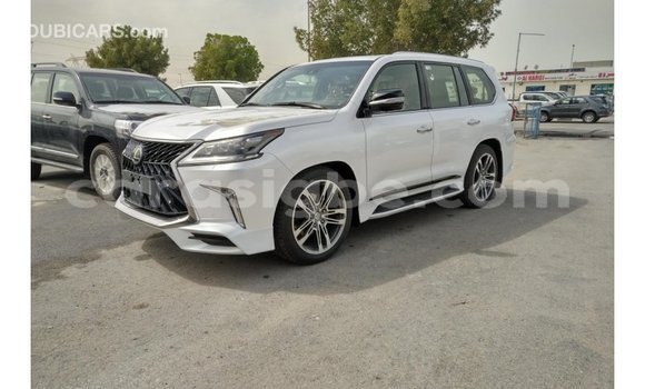 Acheter Import Voiture Lexus LX Blanc à Import - Dubai, Togo Acheter Import Voiture Lexus LX Blanc à Import - Dubai, Togo