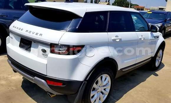 Acheter Occasion Voiture Land Rover Range Rover Evoque Blanc à Lomé, Togo Acheter Occasion Voiture Land Rover Range Rover Evoque Blanc à Lomé, Togo