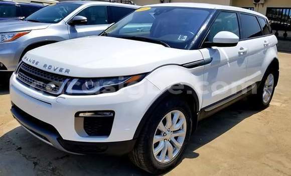 Acheter Occasion Voiture Land Rover Range Rover Evoque Blanc à Lomé, Togo Acheter Occasion Voiture Land Rover Range Rover Evoque Blanc à Lomé, Togo