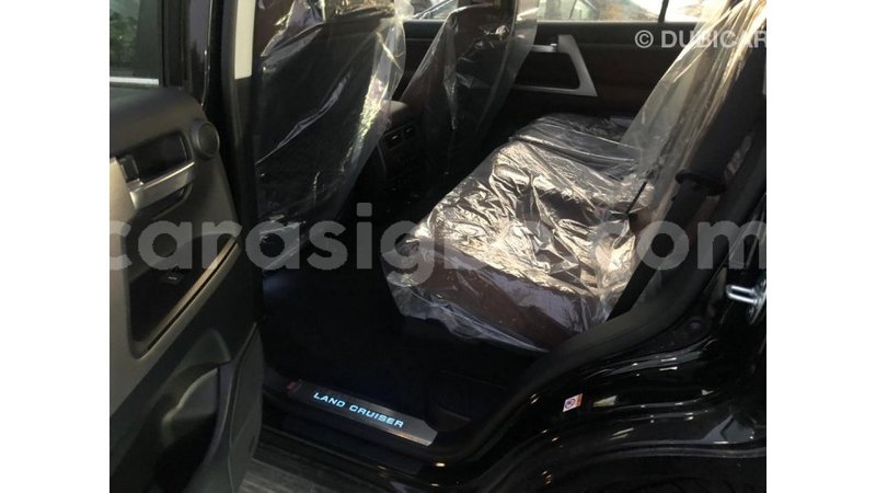 Big with watermark toyota land cruiser togo import dubai 4494