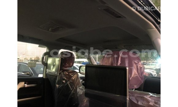 Acheter Import Voiture Toyota Land Cruiser Noir à Import - Dubai, Togo Acheter Import Voiture Toyota Land Cruiser Noir à Import - Dubai, Togo