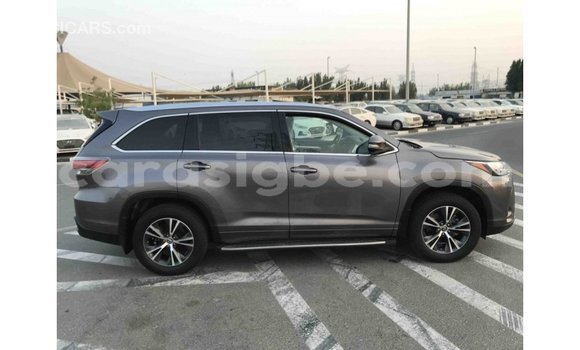 Acheter Import Voiture Toyota Highlander Autre à Import - Dubai, Togo Acheter Import Voiture Toyota Highlander Autre à Import - Dubai, Togo