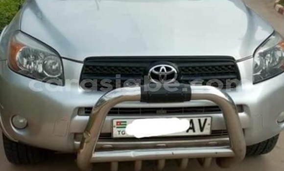 Acheter Occasion Voiture Toyota RAV4 Gris à Lomé, Togo Acheter Occasion Voiture Toyota RAV4 Gris à Lomé, Togo