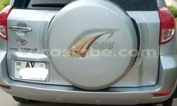 Acheter Occasion Voiture Toyota RAV4 Gris à Lomé, Togo Acheter Occasion Voiture Toyota RAV4 Gris à Lomé, Togo