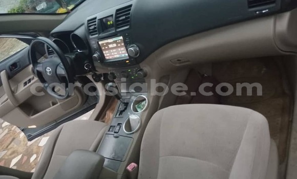 Acheter Occasion Voiture Toyota Highlander Vert à Lomé, Togo Acheter Occasion Voiture Toyota Highlander Vert à Lomé, Togo