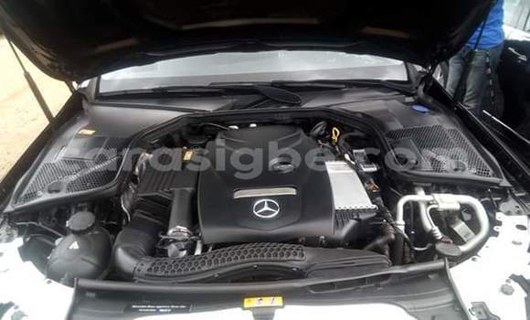 Acheter Occasion Voiture Mercedes‒Benz C–Class Noir à Lomé, Togo Acheter Occasion Voiture Mercedes‒Benz C–Class Noir à Lomé, Togo