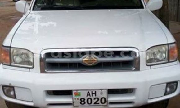 Buy Used Nissan Pathfinder White Car in Adawlato in Togo Buy Used Nissan Pathfinder White Car in Adawlato in Togo